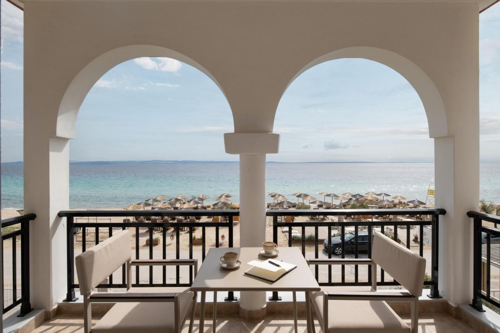 Assano Seafront Luxury Apartment Nikiti  Bagian luar foto